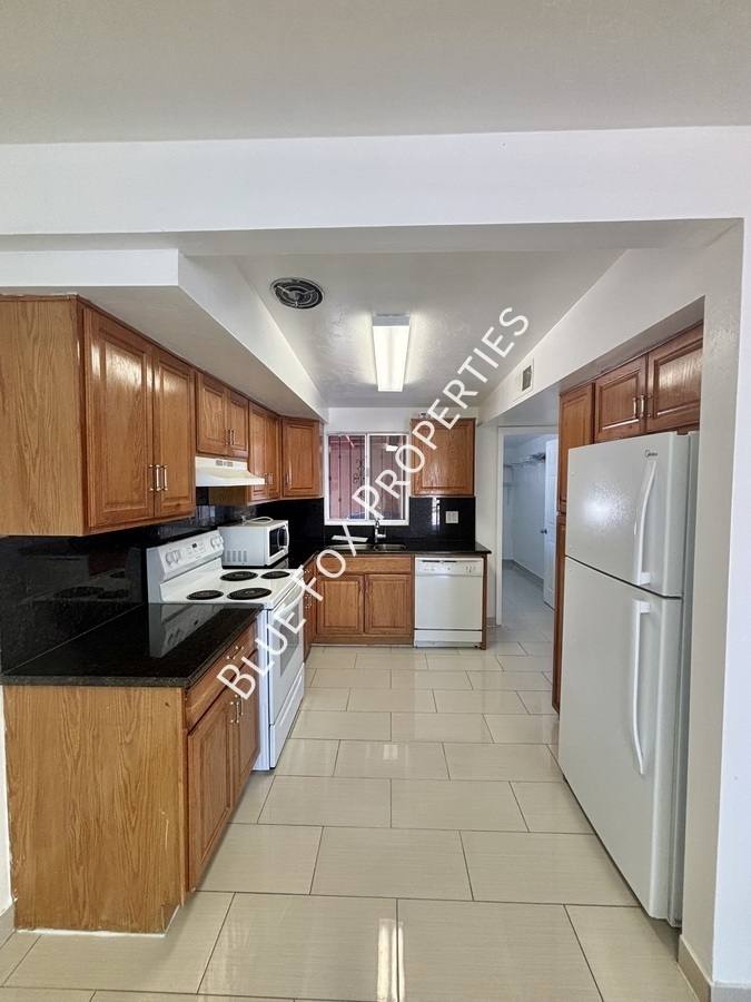 House for rent at 7329 E 28th Place, Tucson, AZ 85710