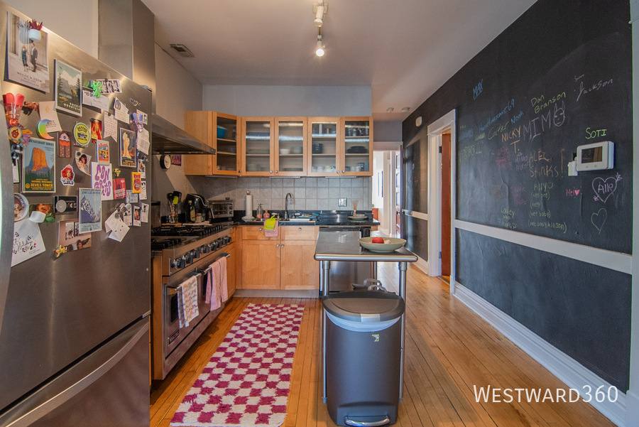 Apartment for rent at 3707 N Bosworth Ave #2, Chicago, IL 60613