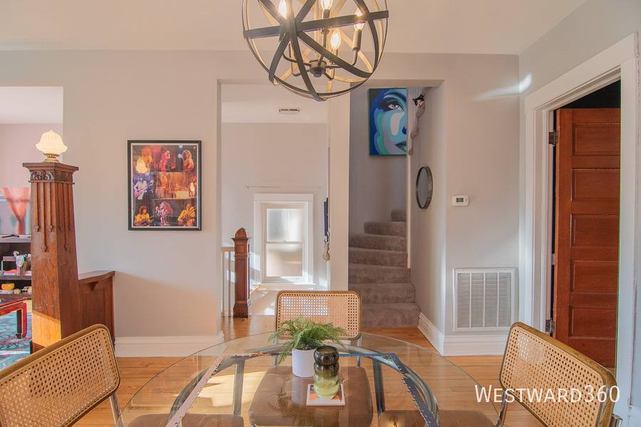 Apartment for rent at 3707 N Bosworth Ave #2, Chicago, IL 60613