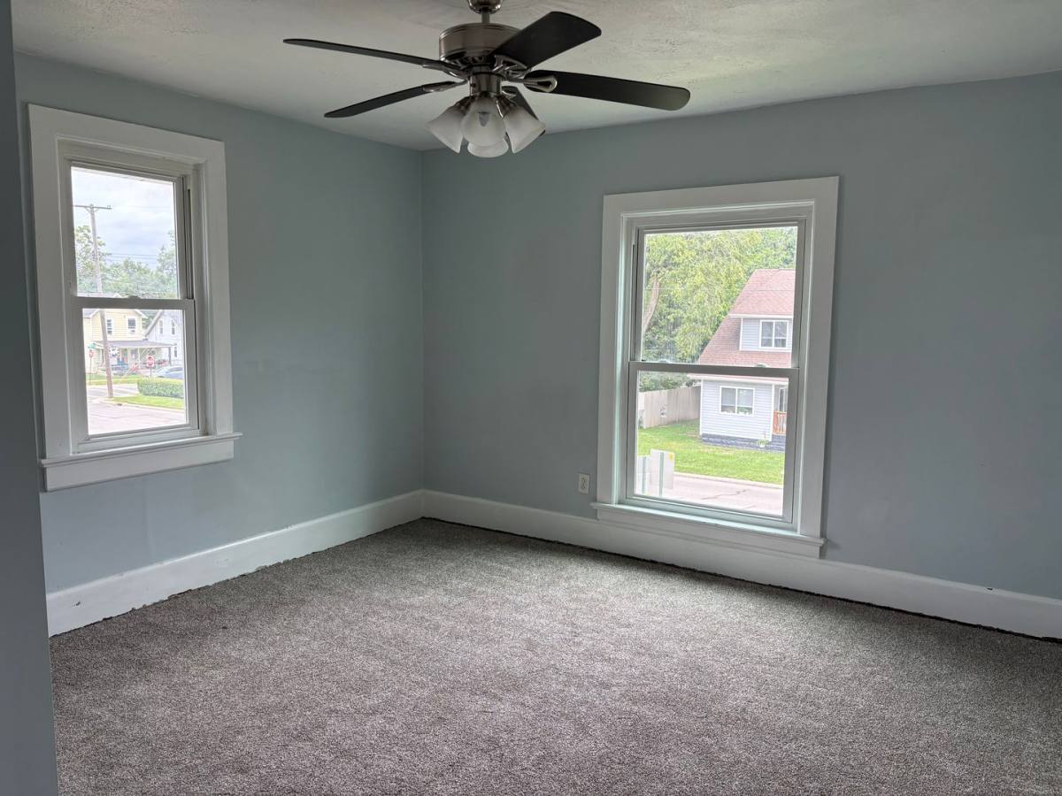Apartment for rent at 127 & 129 E Walnut St, Marion, OH 43302