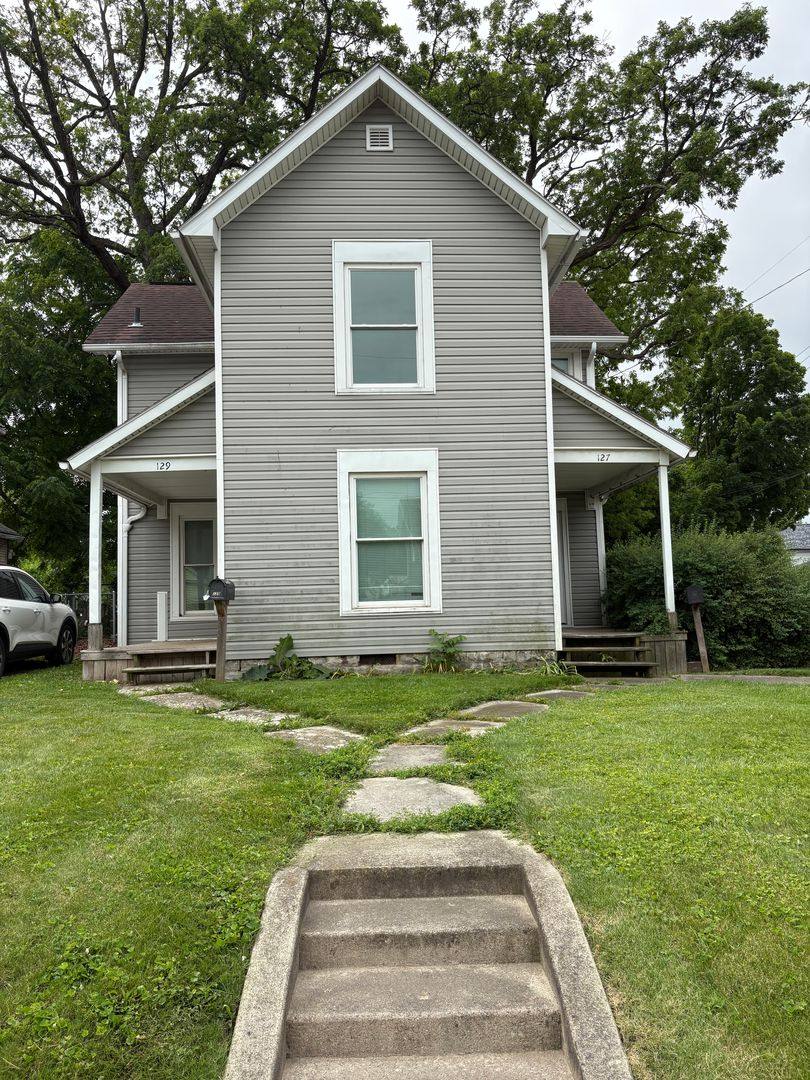 Apartment for rent at 127 & 129 E Walnut St, Marion, OH 43302