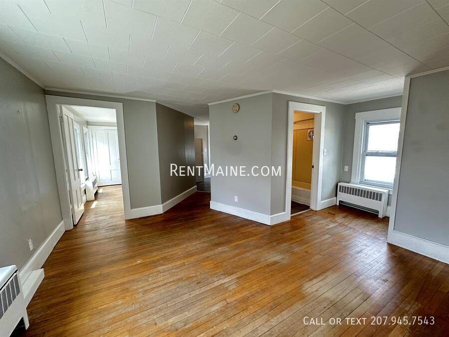 Apartment for rent at 266 Center St #4, Bangor, ME 04401