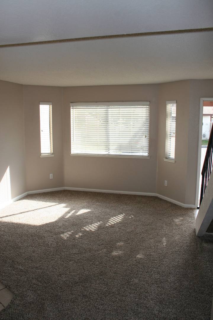 Townhouse for rent at 4600 Beechwood St, Bakersfield, CA 93309