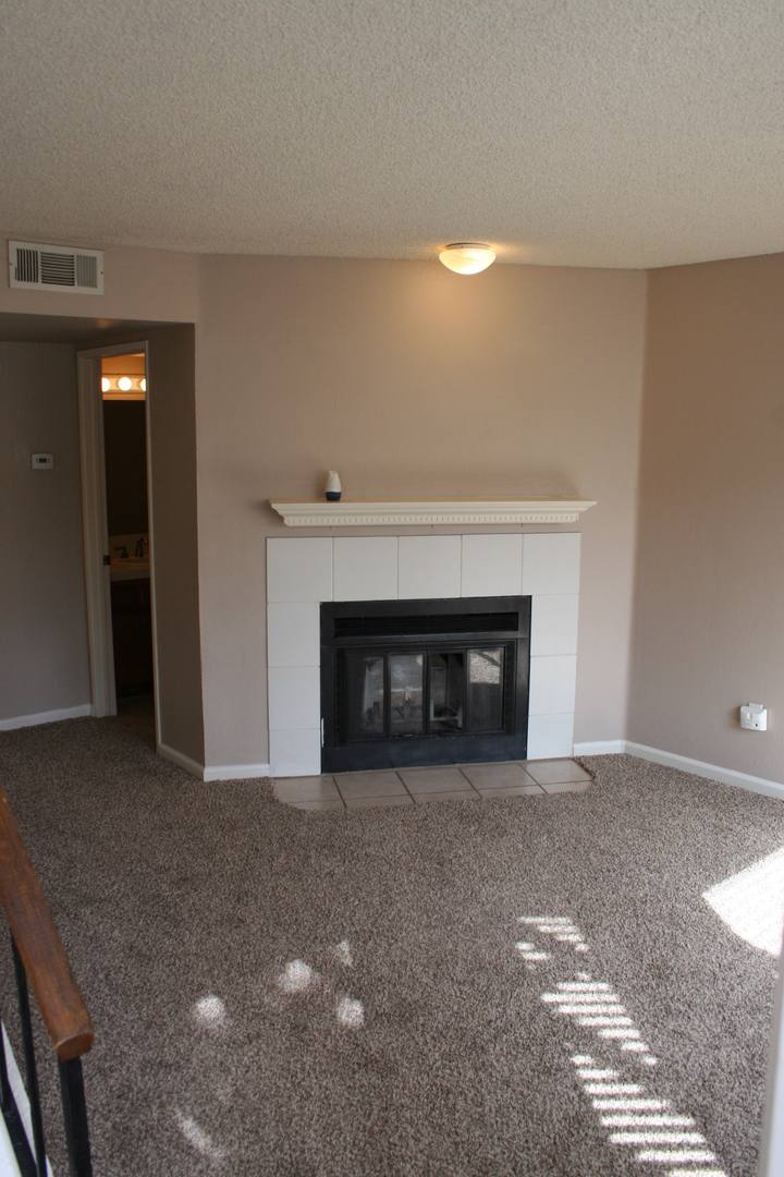 Townhouse for rent at 4600 Beechwood St, Bakersfield, CA 93309