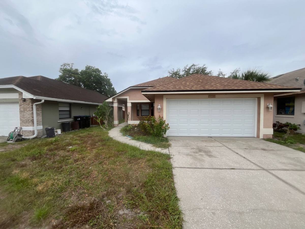 House for rent at 10413 Cresto Del Sol Circle, Orlando, FL 32817