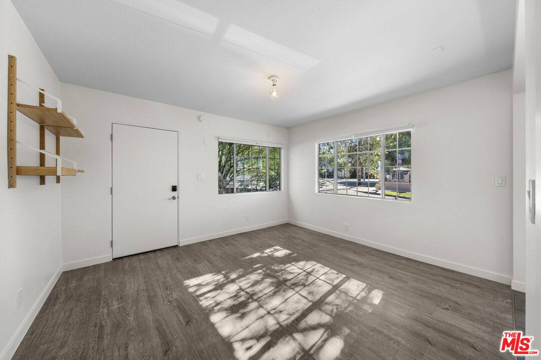 Apartment for rent at 951 N Hoover St #951, Los Angeles, CA 90029