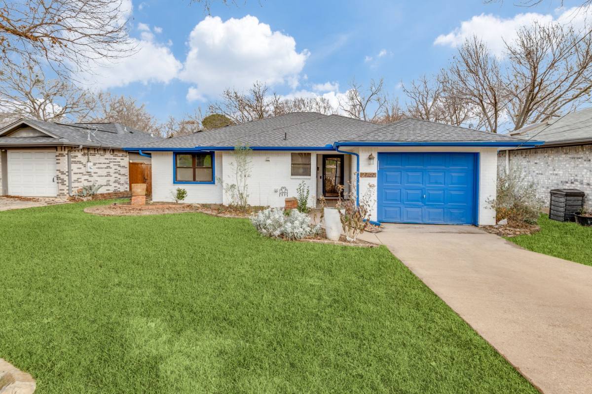 House for rent at 2749 Buna Dr, Dallas, TX 75211