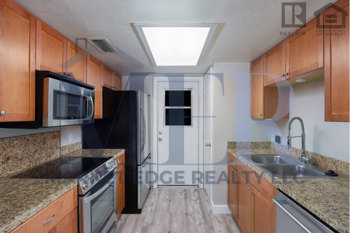 House for rent at 425 E Marco Polo Rd, Phoenix, AZ 85024