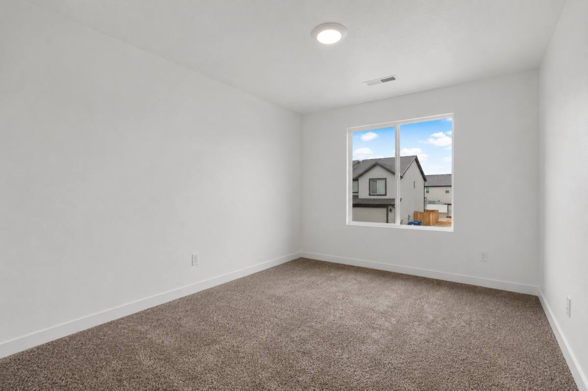 Townhouse for rent at 1365 S Pole Creek Lane, Washington, UT 84780
