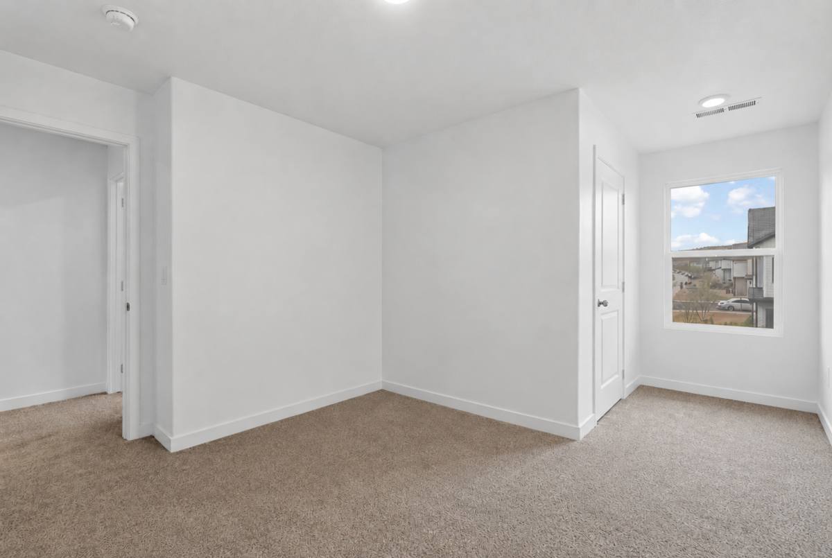 Townhouse for rent at 1365 S Pole Creek Lane, Washington, UT 84780