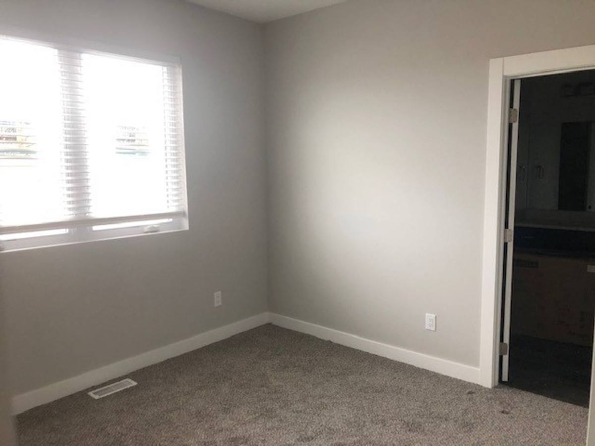 House for rent at 687 Prairie Blvd, North Sioux City, SD 57049