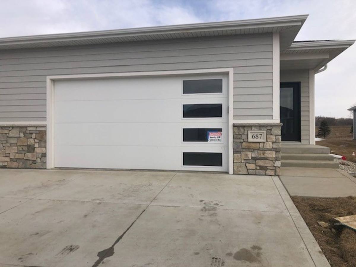 House for rent at 687 Prairie Blvd, North Sioux City, SD 57049