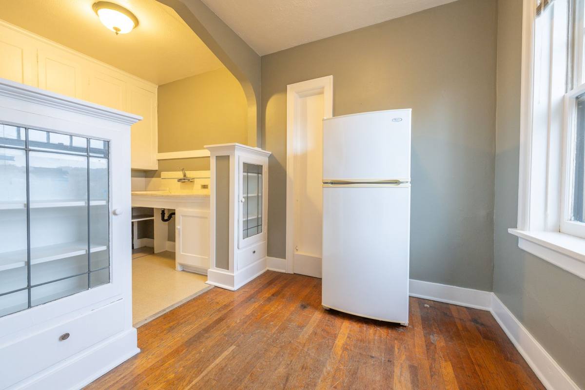 Apartment for rent at 1210 SE 20th, Portland, OR 97214