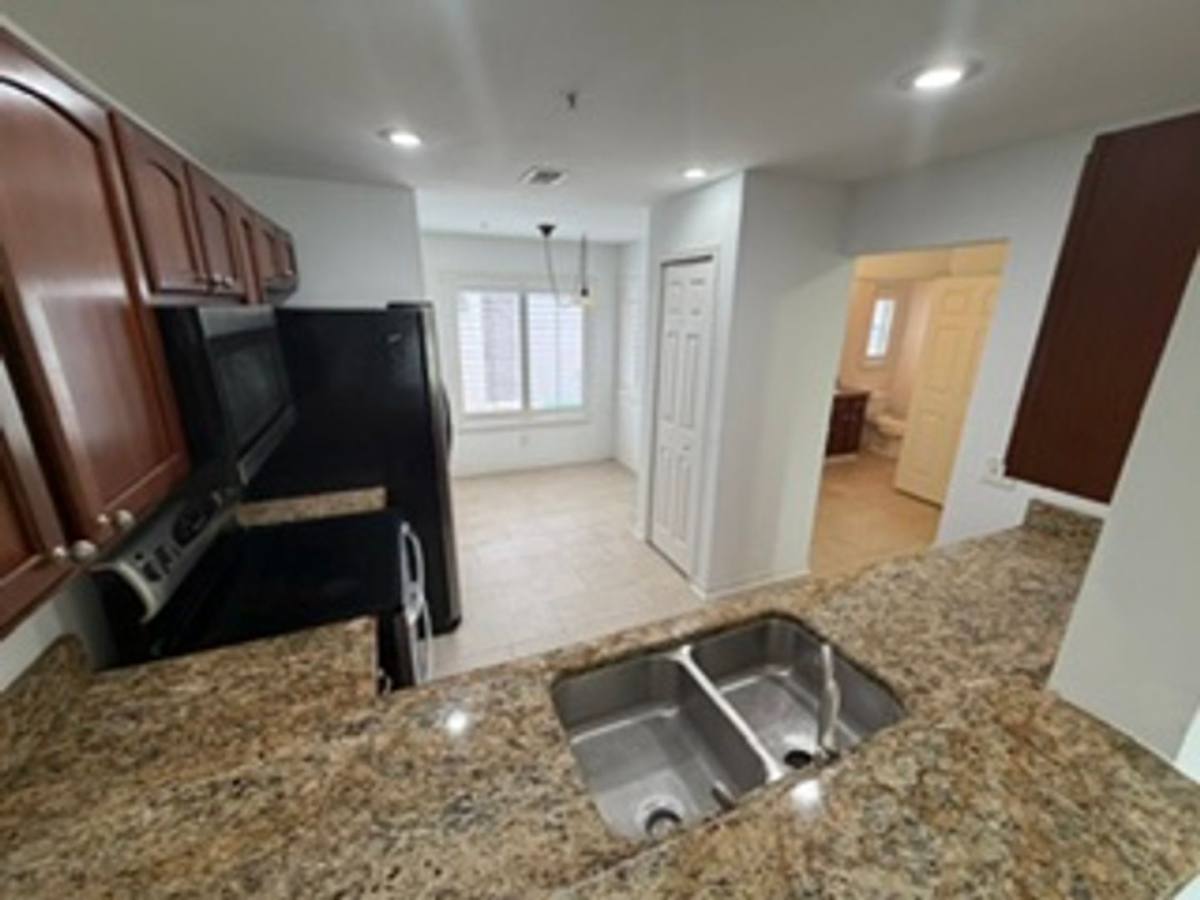 Townhouse for rent at 110 Olive Tree Circle, Altamonte Springs, FL 32714