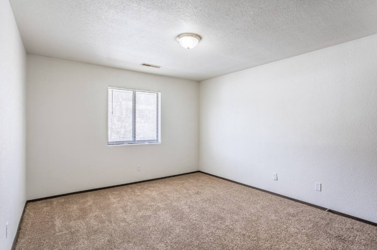 Apartment for rent at 811 Hawkeye Dr #204, Dubuque, IA 52001