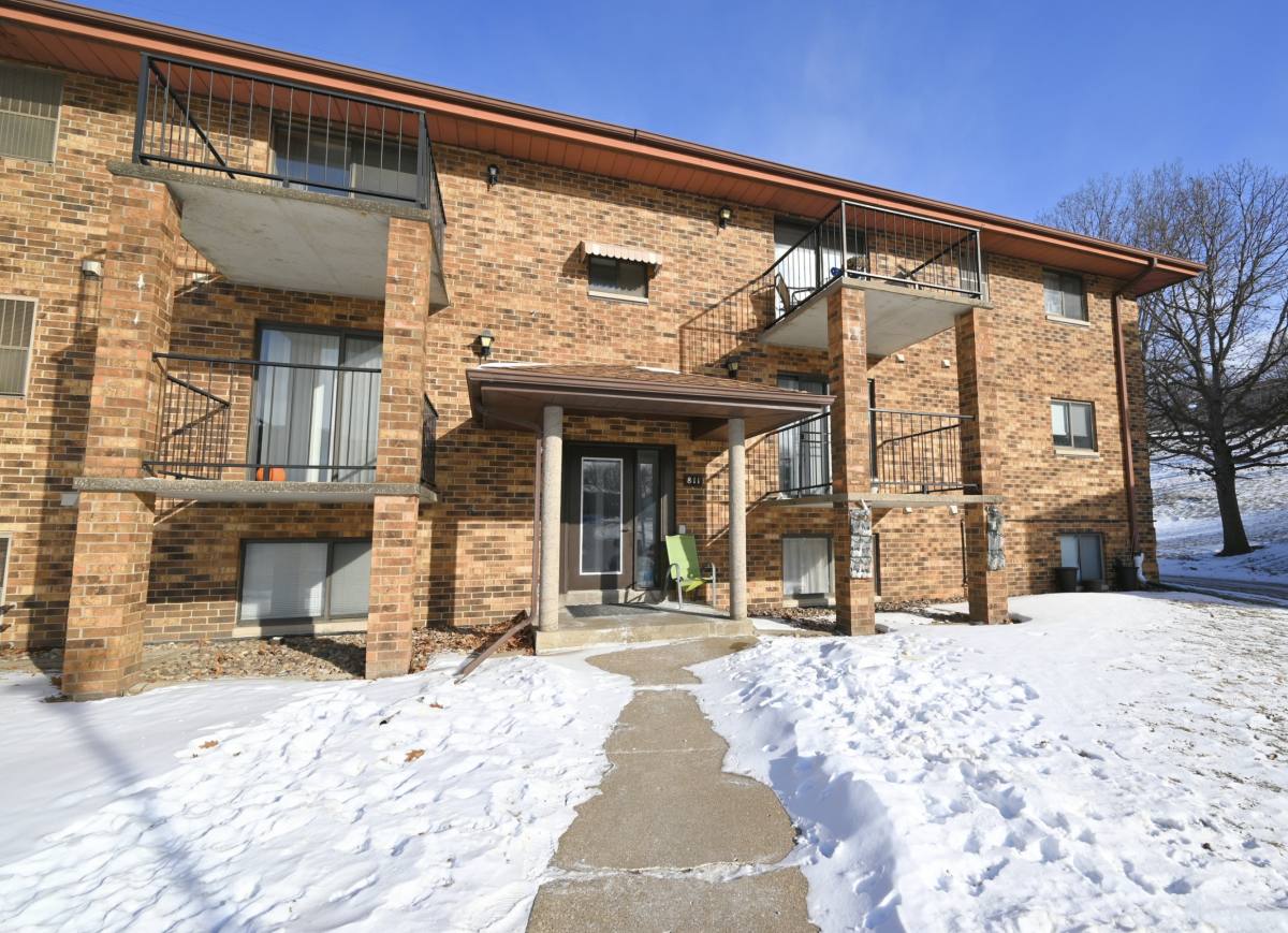 Apartment for rent at 811 Hawkeye Dr #204, Dubuque, IA 52001