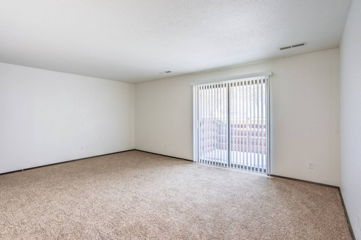 Apartment for rent at 811 Hawkeye Dr #204, Dubuque, IA 52001