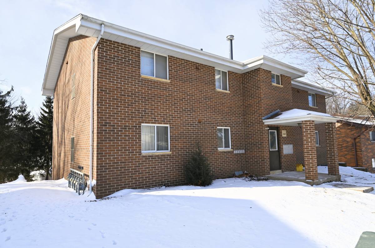 Apartment for rent at 811 Hawkeye Dr #204, Dubuque, IA 52001