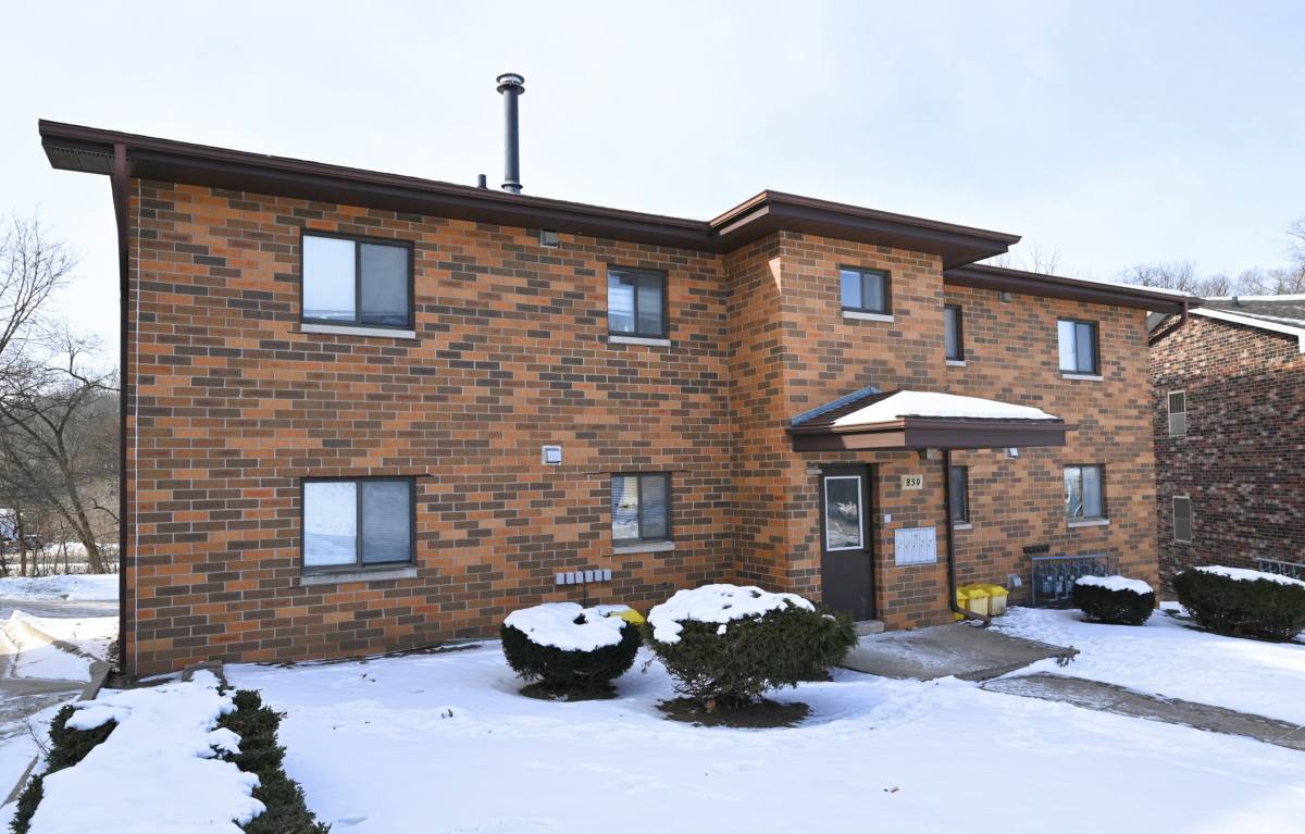 Apartment for rent at 811 Hawkeye Dr #204, Dubuque, IA 52001