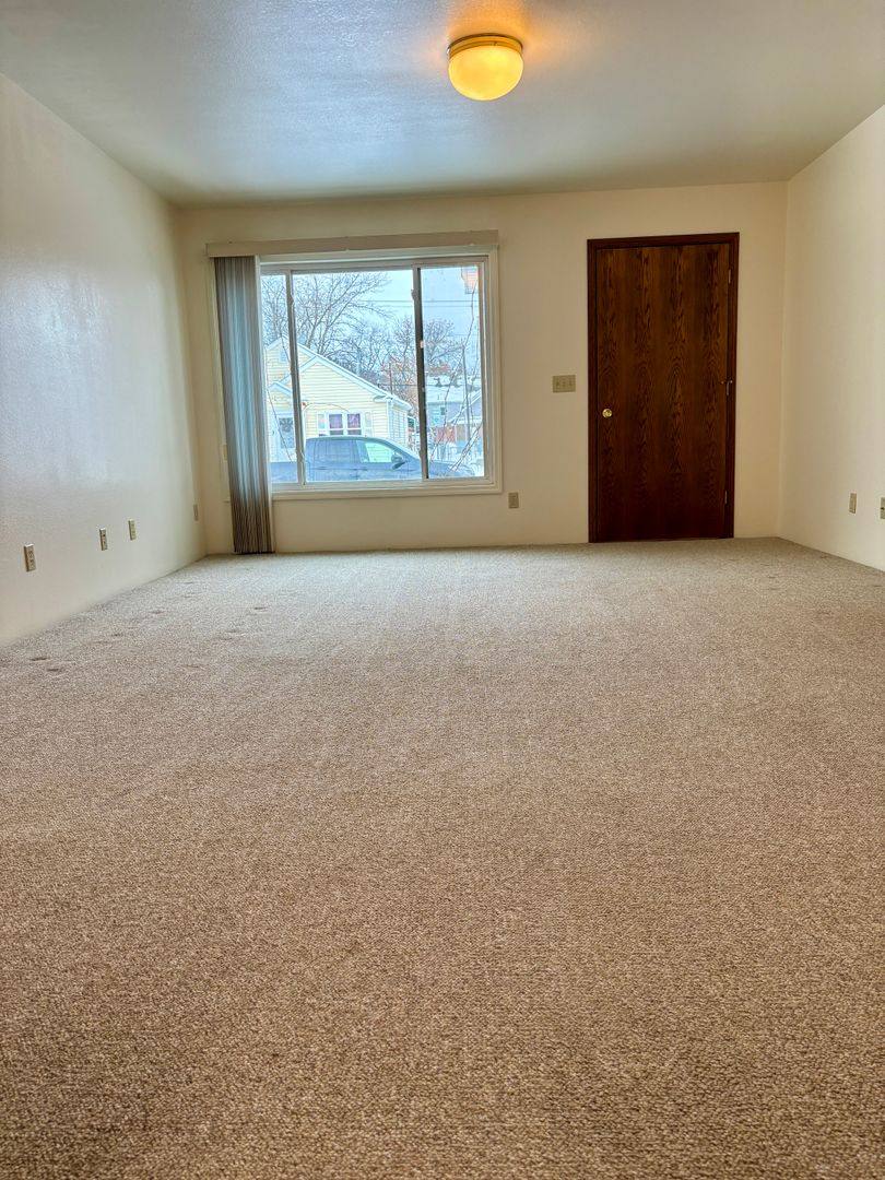 Apartment for rent at 913 N Park Ave, Helena, MT 59601