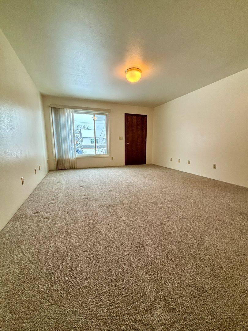 Apartment for rent at 913 N Park Ave, Helena, MT 59601