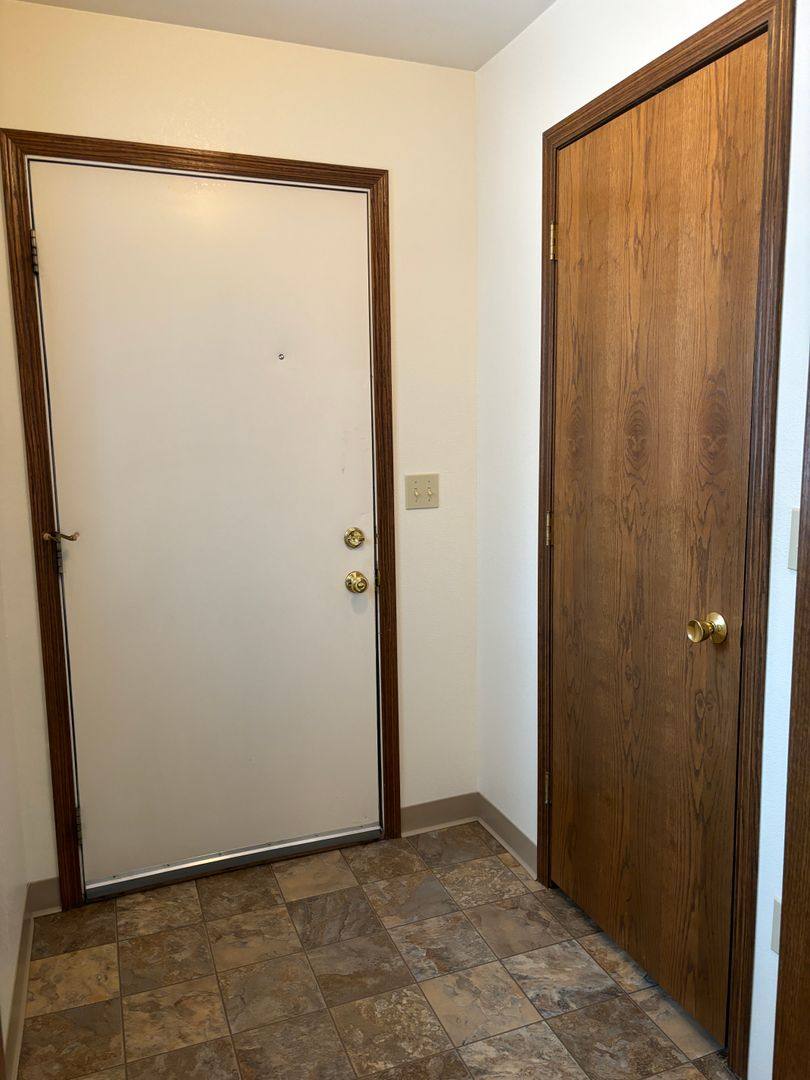 Apartment for rent at 913 N Park Ave, Helena, MT 59601