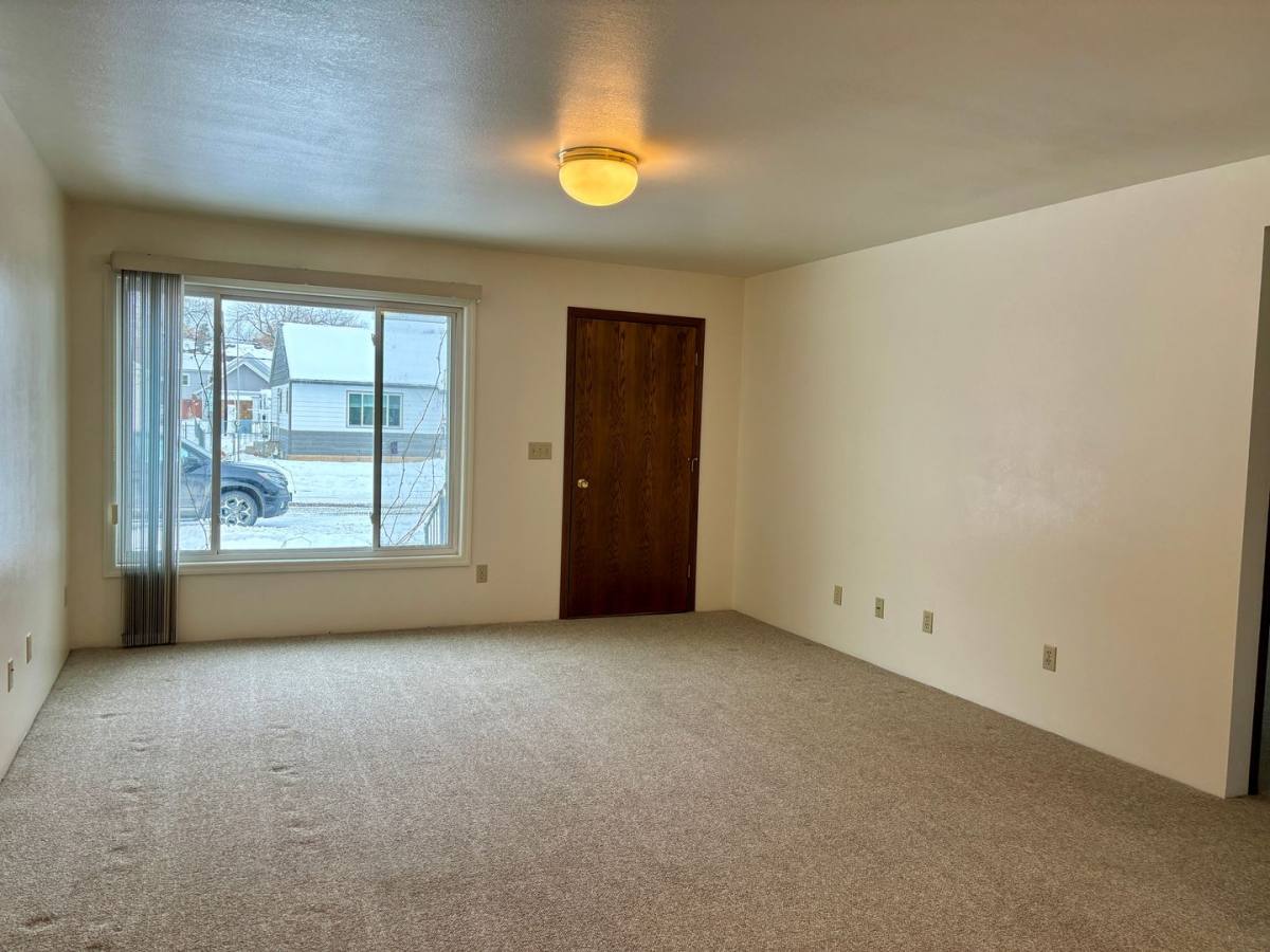 Apartment for rent at 913 N Park Ave, Helena, MT 59601