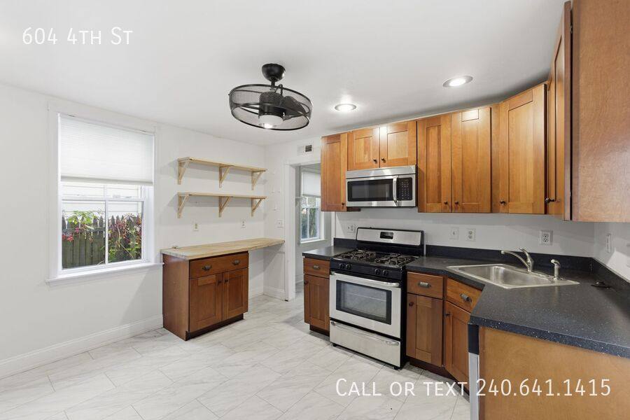 House for rent at 604 4th St, Laurel, MD 20707