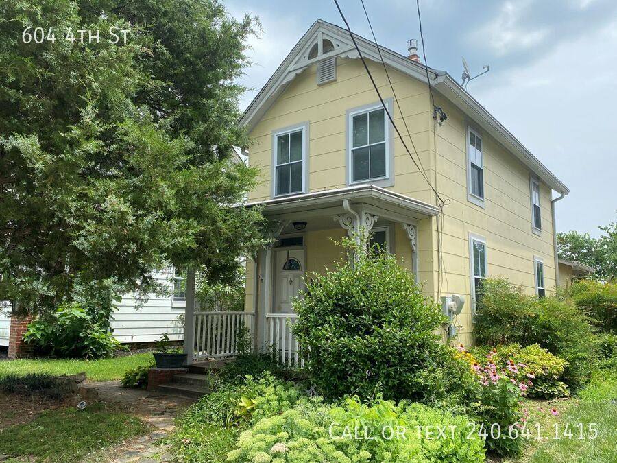 House for rent at 604 4th St, Laurel, MD 20707