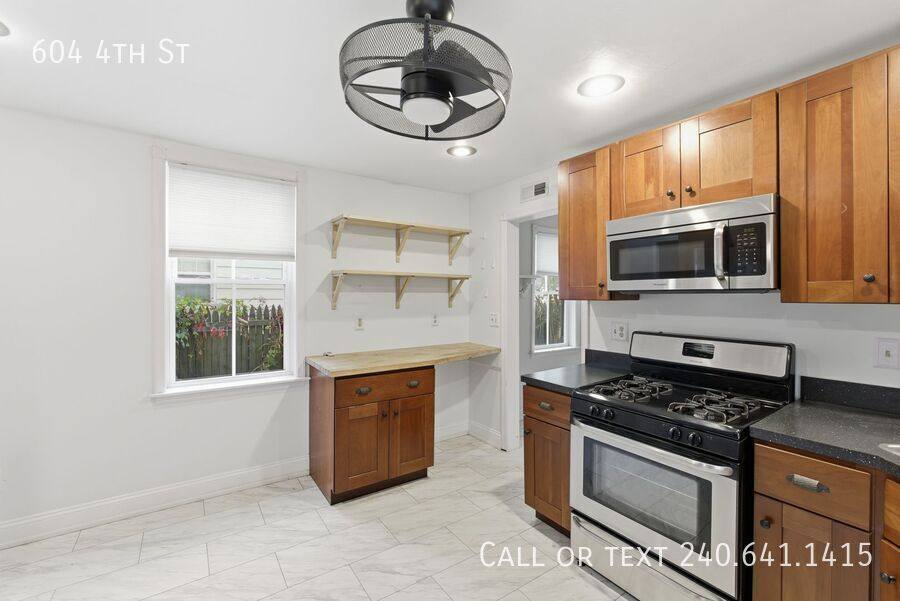 House for rent at 604 4th St, Laurel, MD 20707