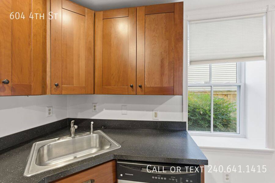 House for rent at 604 4th St, Laurel, MD 20707