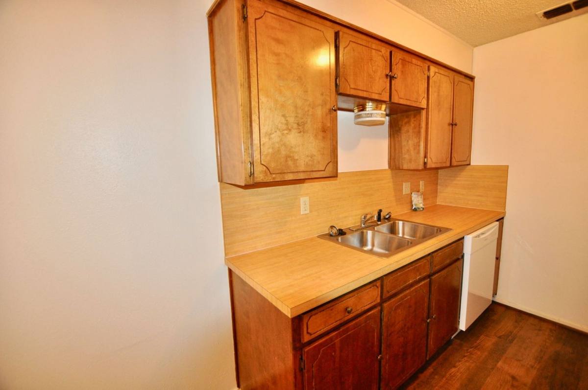 Apartment for rent at 511 W Oak #14, Weatherford, TX 76086