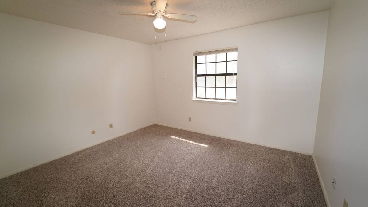 Apartment for rent at 511 W Oak #14, Weatherford, TX 76086