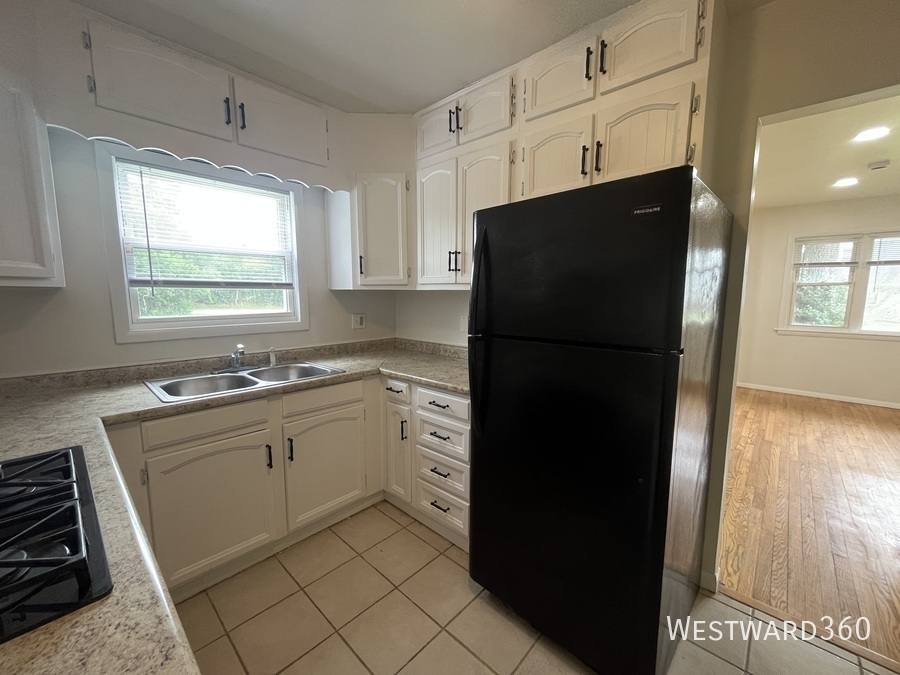 House for rent at 1104 Isabel Dr, Algonquin, IL 60102