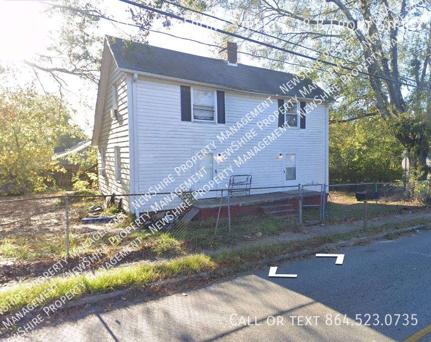 Apartment for rent at 18 Front St #B, Spartanburg, SC 29301