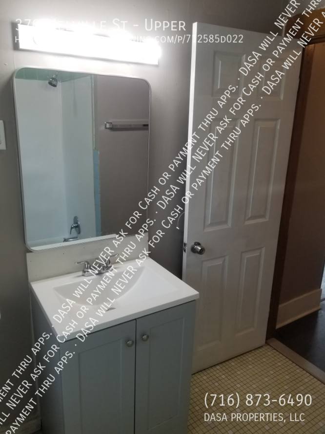 Apartment for rent at 370 Melville St, Rochester, NY 14609