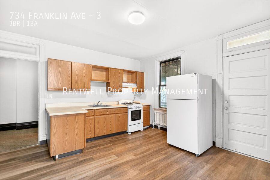 Apartment for rent at 734 Franklin Ave #3, Pittsburgh, PA 15221