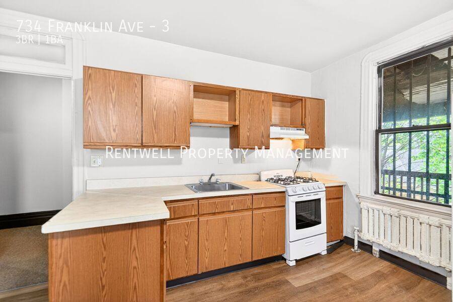 Apartment for rent at 734 Franklin Ave #3, Pittsburgh, PA 15221
