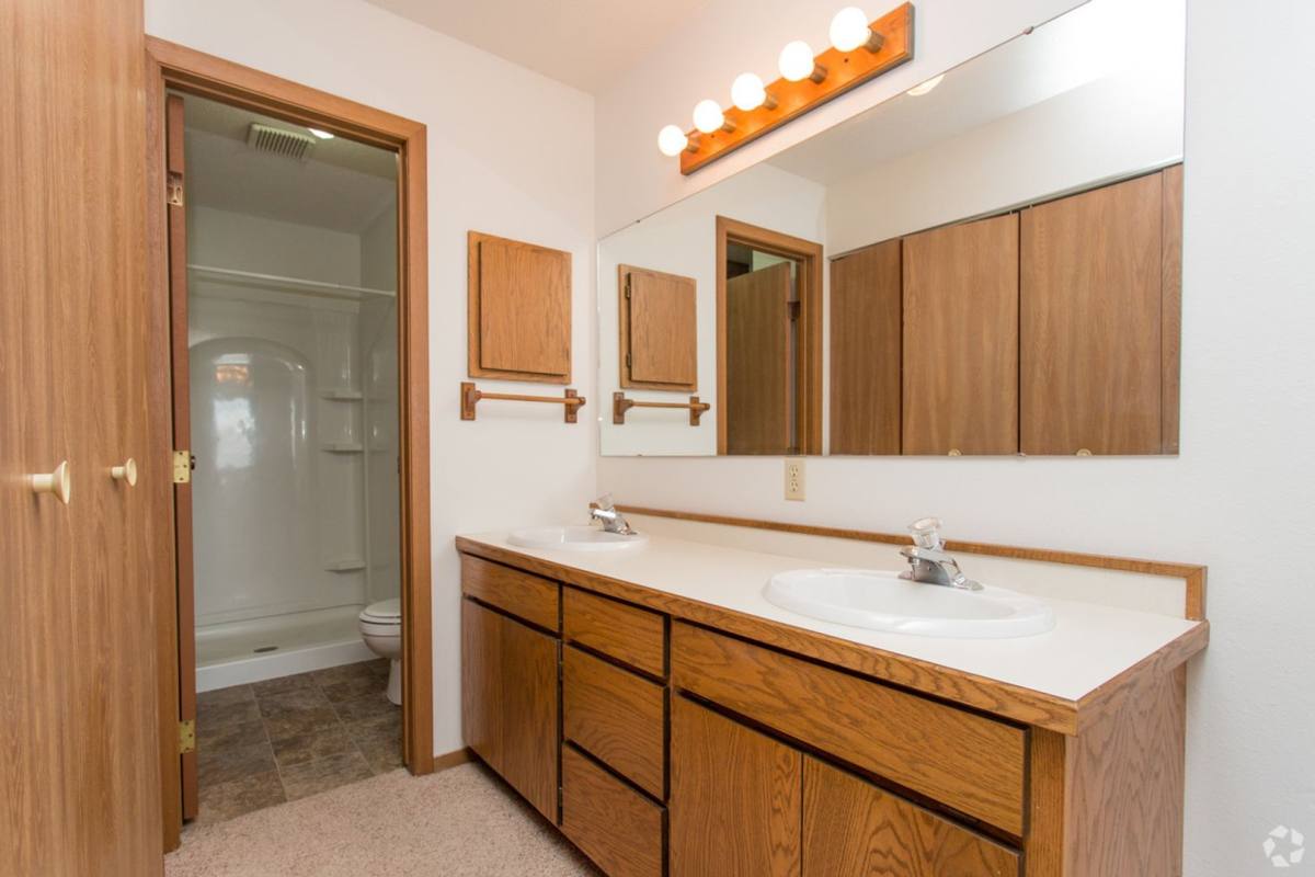 Apartment for rent at 1110 28th Ave S, Moorhead, MN 56560