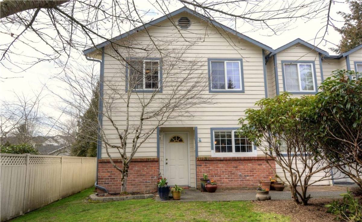 Townhouse for rent at 19324 22nd Ave SE, Bothell, WA 98012