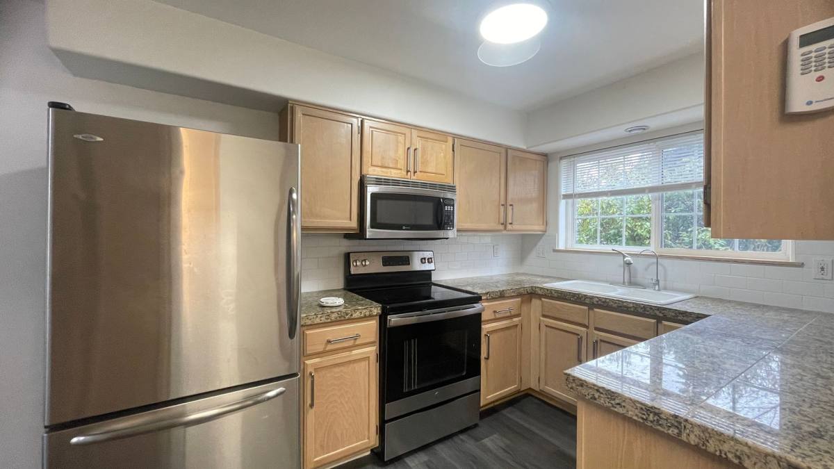 Townhouse for rent at 19324 22nd Ave SE, Bothell, WA 98012
