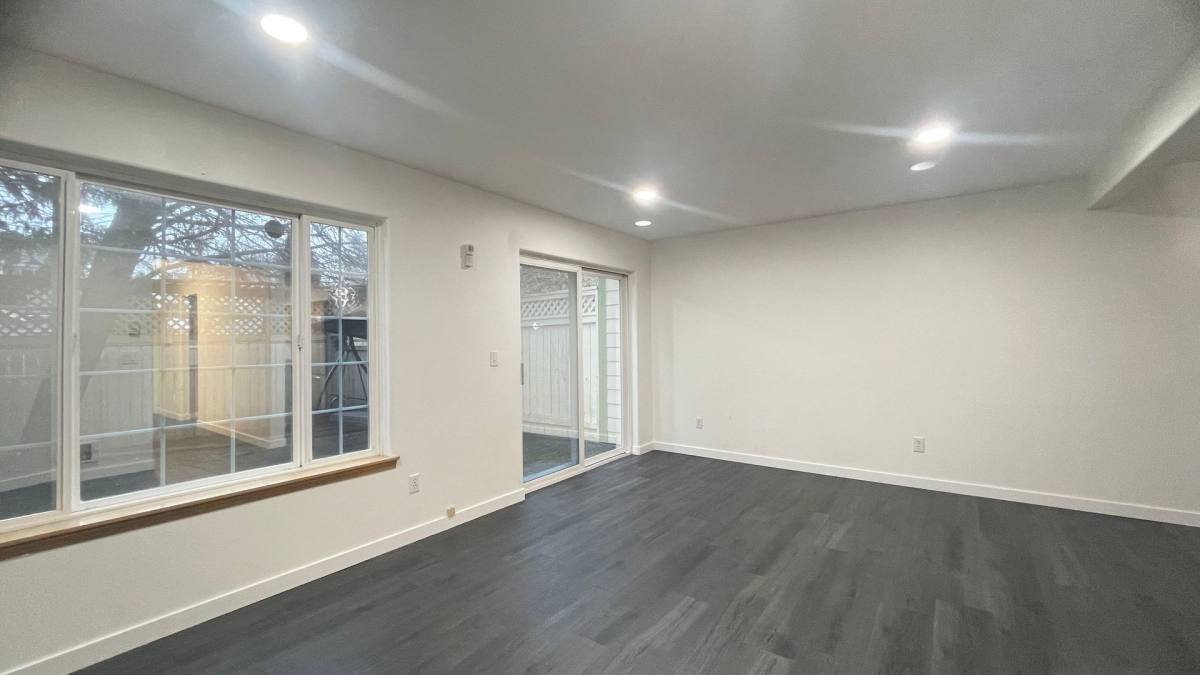 Townhouse for rent at 19324 22nd Ave SE, Bothell, WA 98012