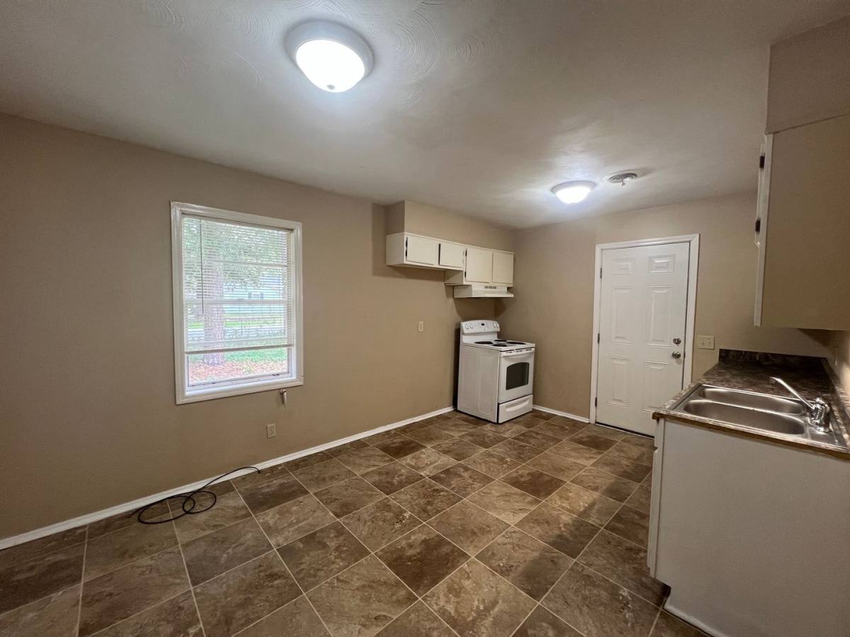 Townhouse for rent at 2505 Rosebrier Ave, Albany, GA 31705