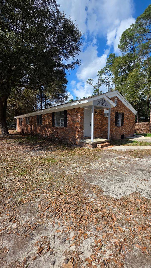 Townhouse for rent at 2505 Rosebrier Ave, Albany, GA 31705