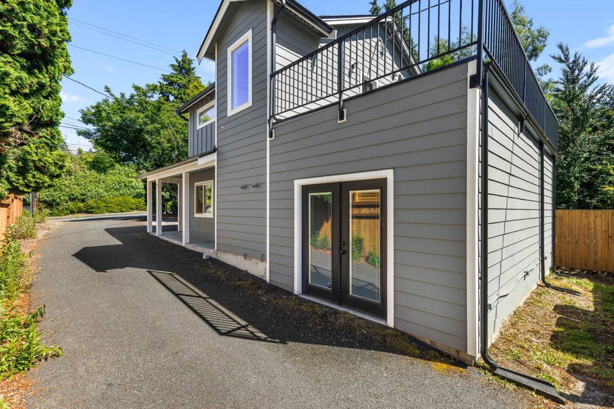 Apartment for rent at 9519 5th Ave NE #B, Seattle, WA 98115