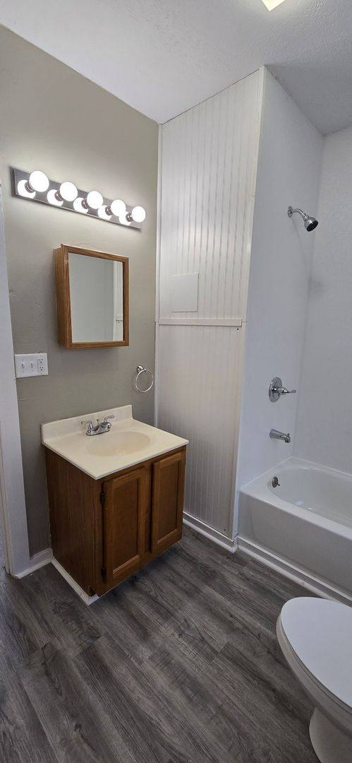 Apartment for rent at 110 E Jackson St, Alexandria, IN 46001