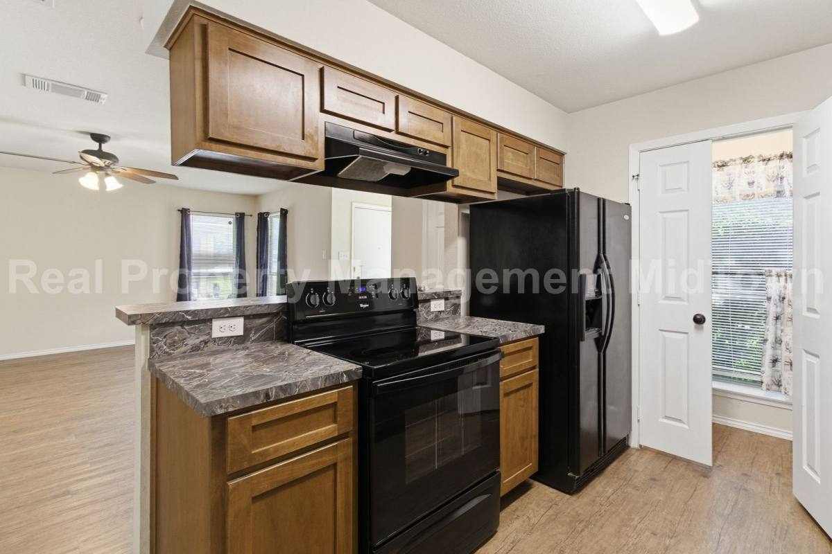 House for rent at 2307 Monte Carlo Dr, Arlington, TX 76015