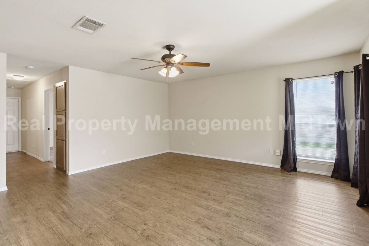 House for rent at 2307 Monte Carlo Dr, Arlington, TX 76015
