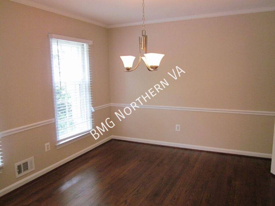 Townhouse for rent at 1160 Wimbledon Dr, McLean, VA 22101