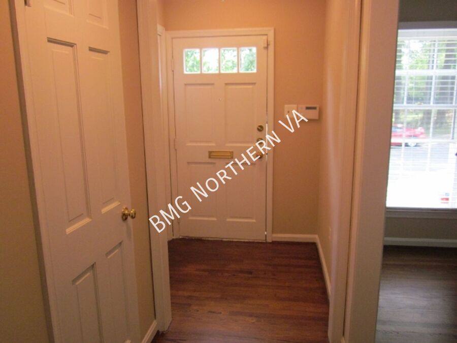 Townhouse for rent at 1160 Wimbledon Dr, McLean, VA 22101
